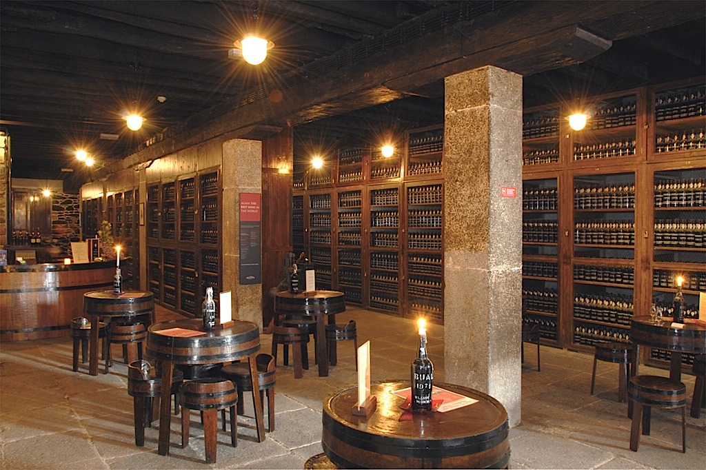 Madeira-Wine-Lodge